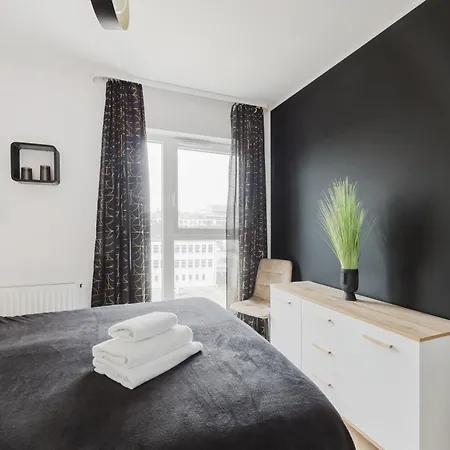 Fiqus Marcelin Deluxe * Poznan